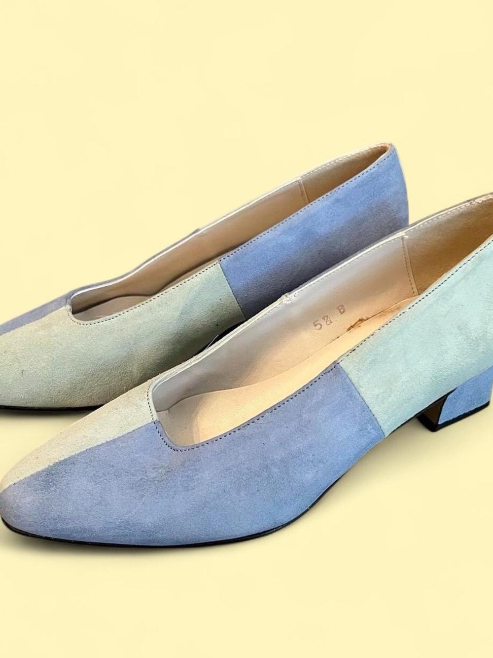 True Vintage two toned suede shoes mint green and light blue